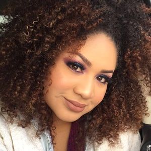 Meet your Posher, Aleisha